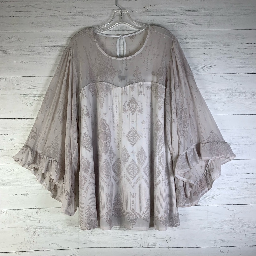 Torrid  mesh Sheer Tunic Blouse Round Neck Bell Sleeve women's size 3 plus